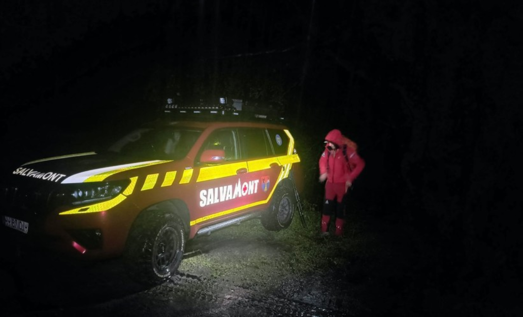 Alertă în Munții Rodnei: 11 turiști, majoritatea copii, pierduți pe traseu - Operațiune de salvare în condiții extreme