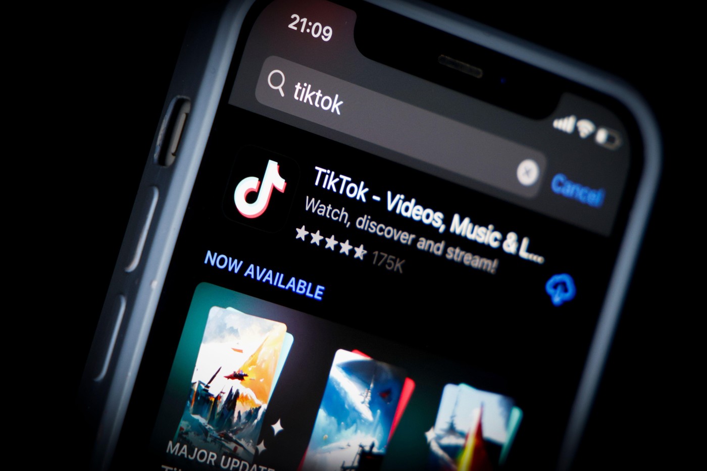 Comisia Europeană denunță TikTok pentru mecanismele care creează dependență