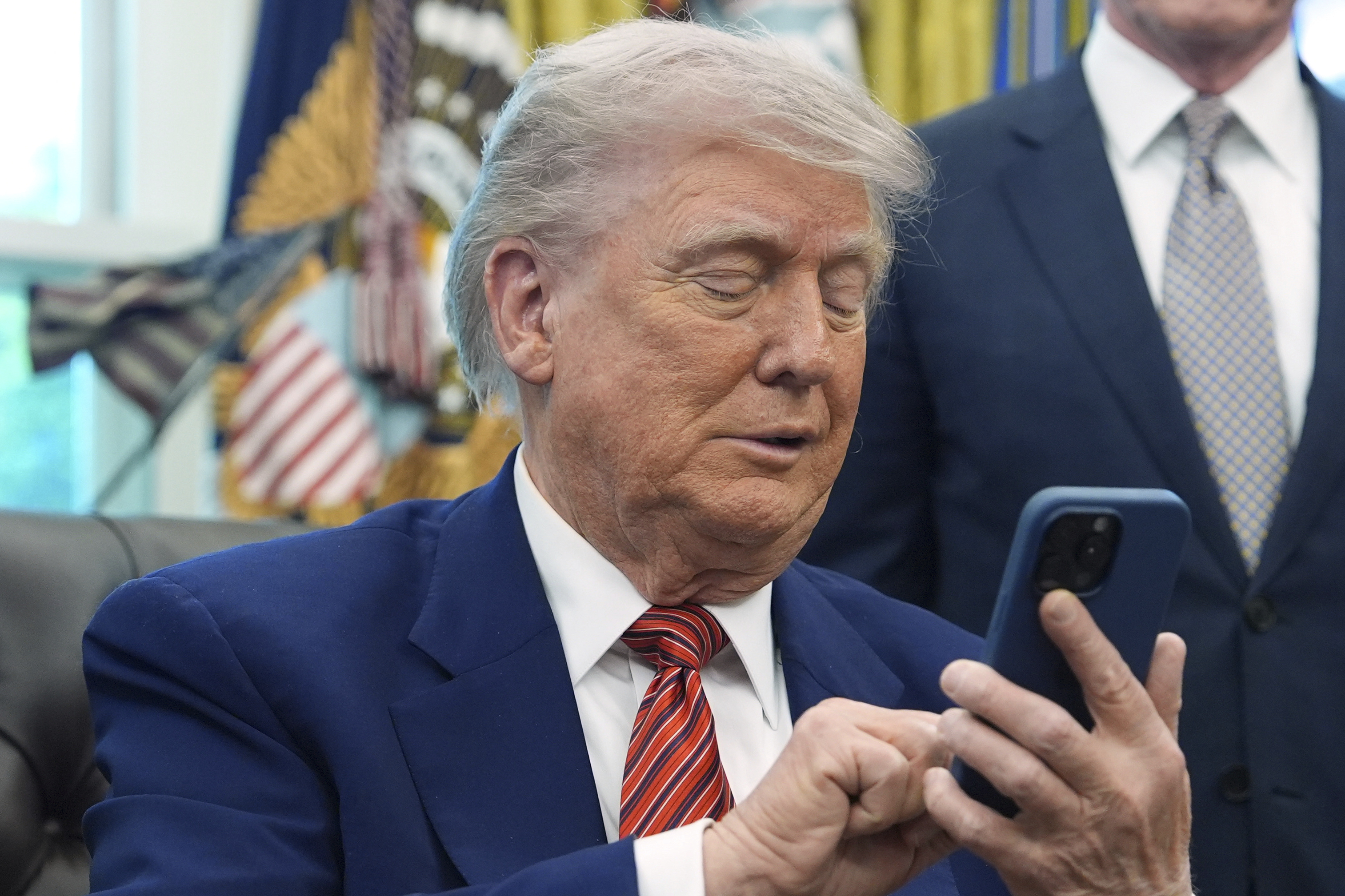 Donald Trump: 'De unde știi asta?' - Reacție furibundă la sugestia unui reporter polonez