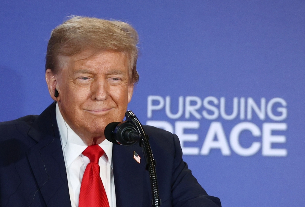 Donald Trump retrage Garda Națională din Chicago și Los Angeles: O decizie controversată