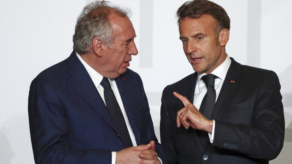 Franța în criză politică după demisia Premierului Francois Bayrou: Președintele Emmanuel Macron caută soluții