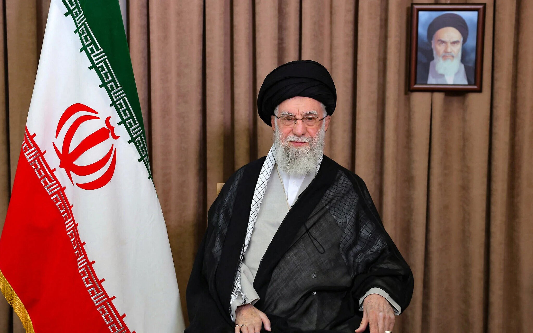 Impactul Global al Uciderii lui Khamenei: Anulări de Zboruri și Instabilitate Regională