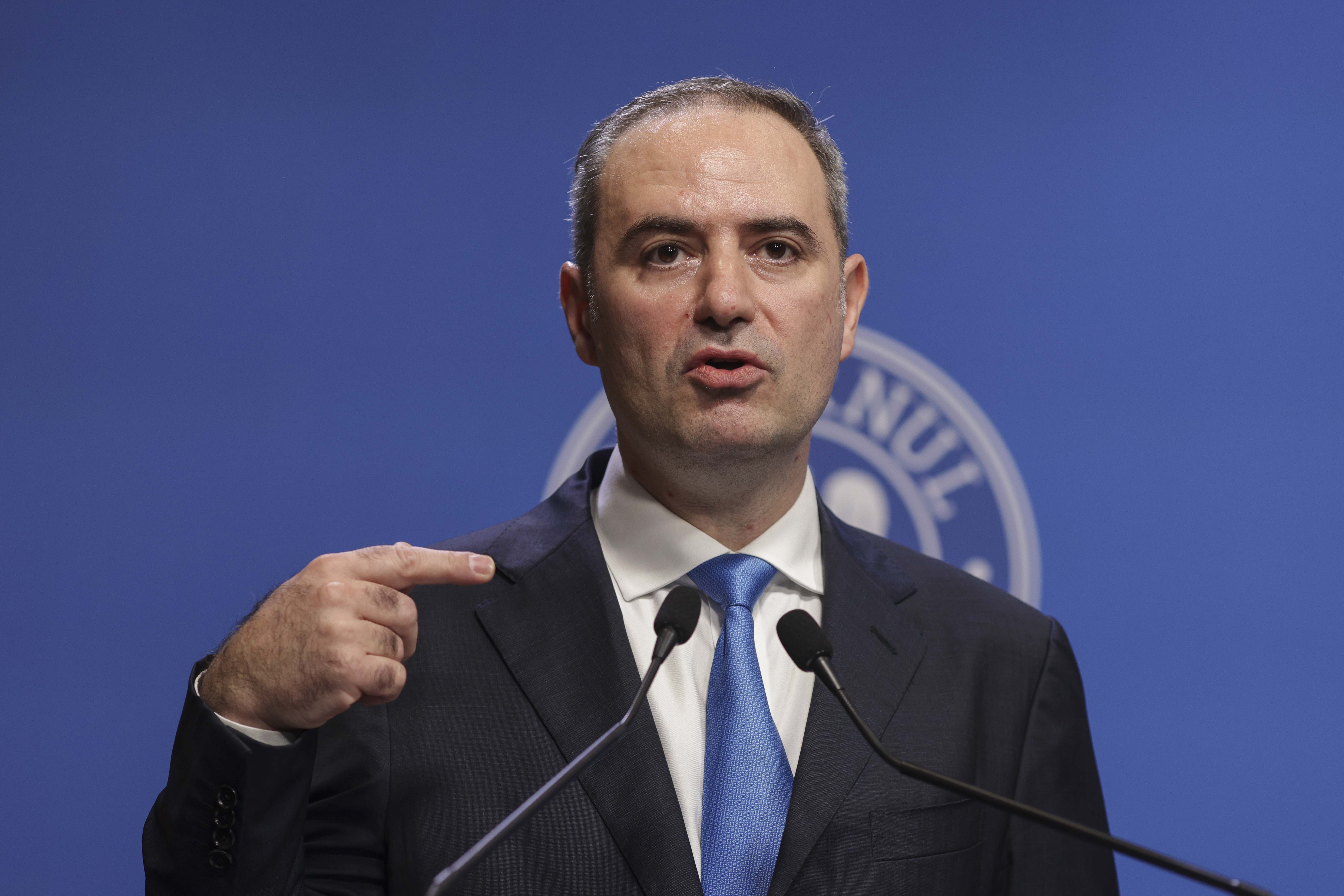 Ministrul Finanţelor Alexandru Nazare: TVA în HoReCa rămâne la 11% și cheltuielile de personal în sistemul public cresc cu 50 miliarde de lei