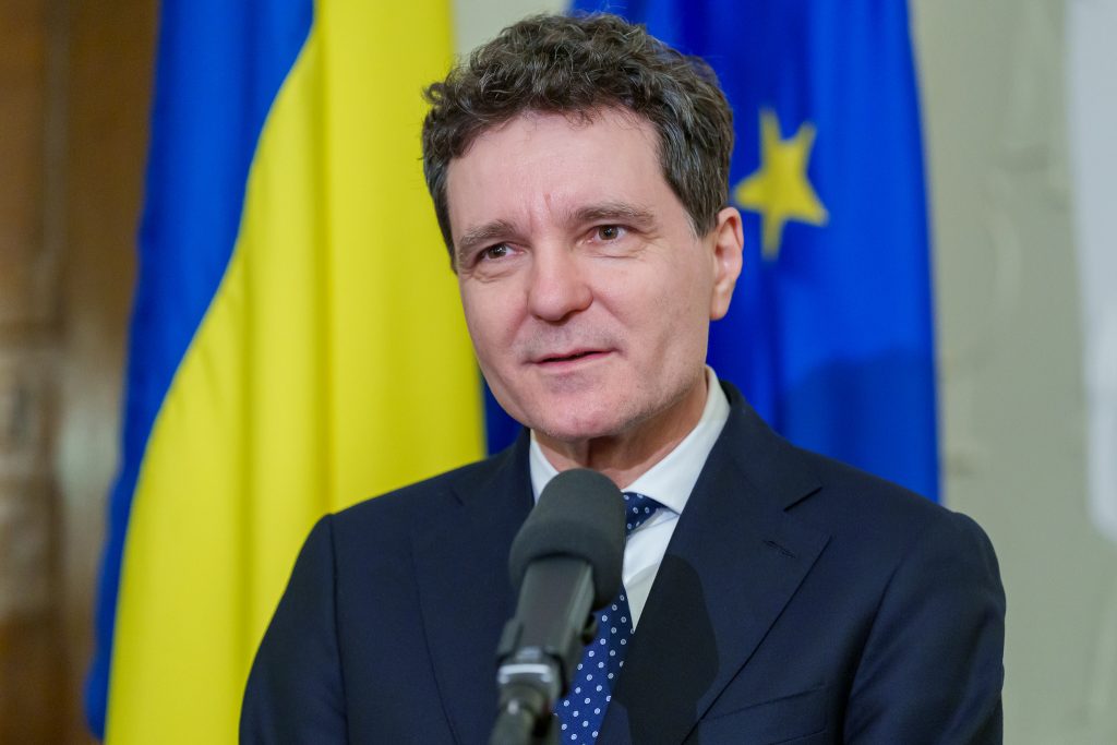Nicușor Dan despre Aderarea la Zona Euro: Un Pas Crucial pentru România în Următorii Ani