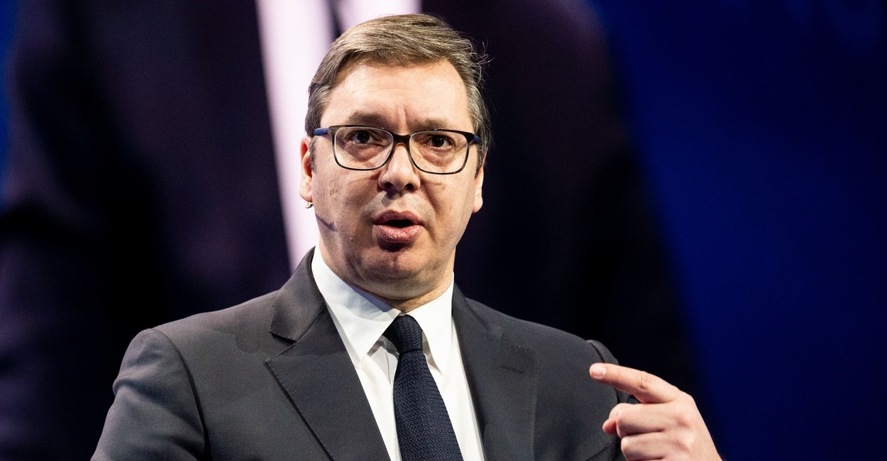 Serbia: Președintele Vucic îi cataloghează pe protestatarii anticorupție drept „teroriști” și promite un „răspuns puternic”