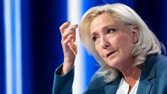 Marine Le Pen în fața unui verdict crucial: Bardella, la un pas de a prelua conducerea dreptei franceze