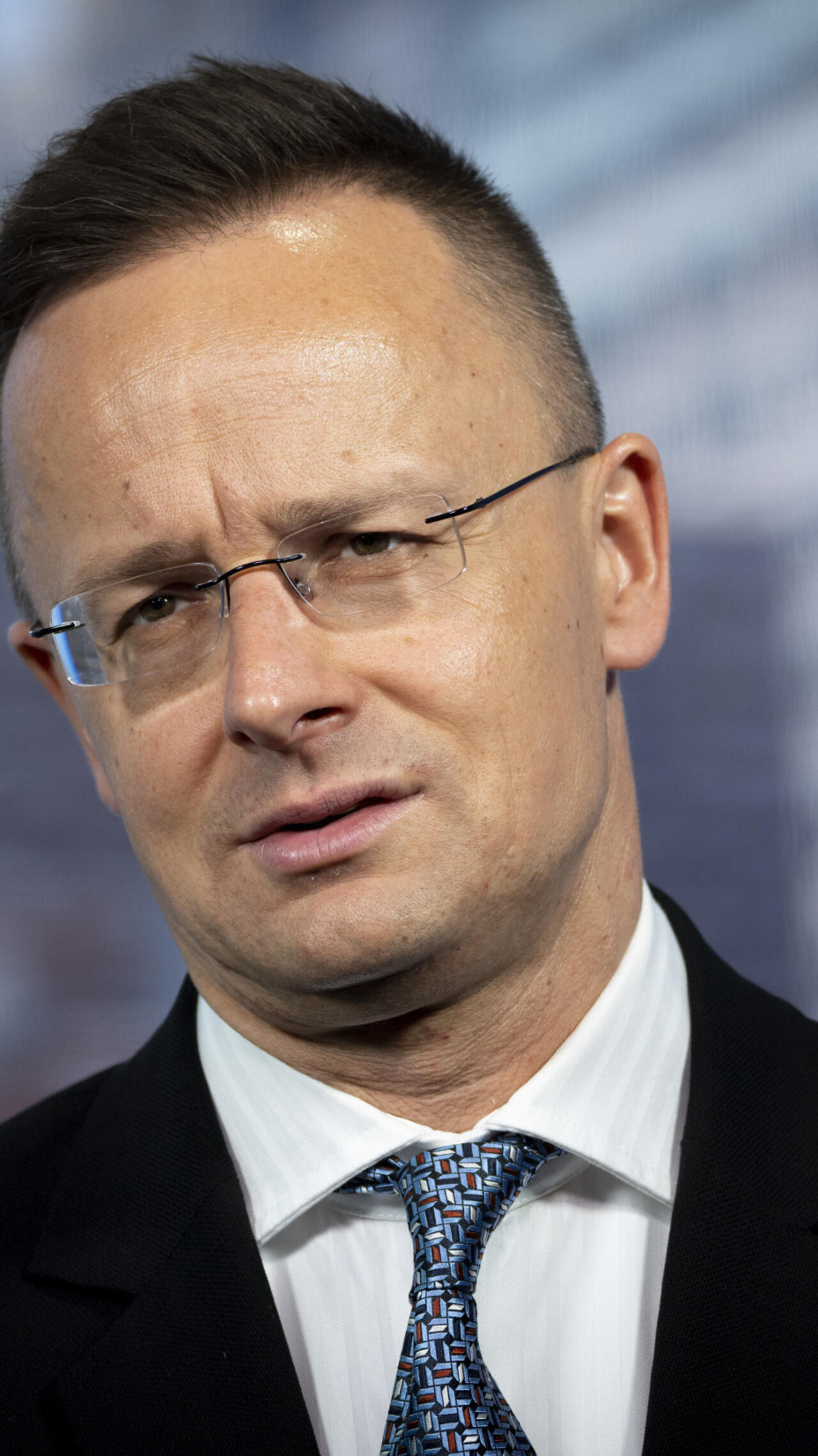 Noul Premier al Ungariei Caută Sprijin European pentru Ucraina