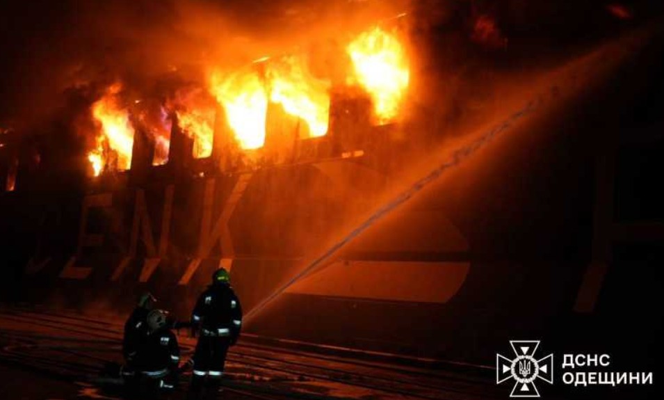 Tragedie în Marea Neagră: O navă turcă atacată de rachete rusești