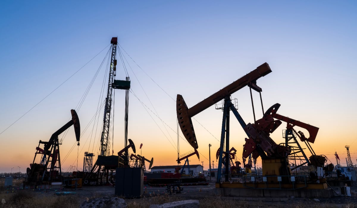 Valuri de căldură și profituri record în industria petrolieră