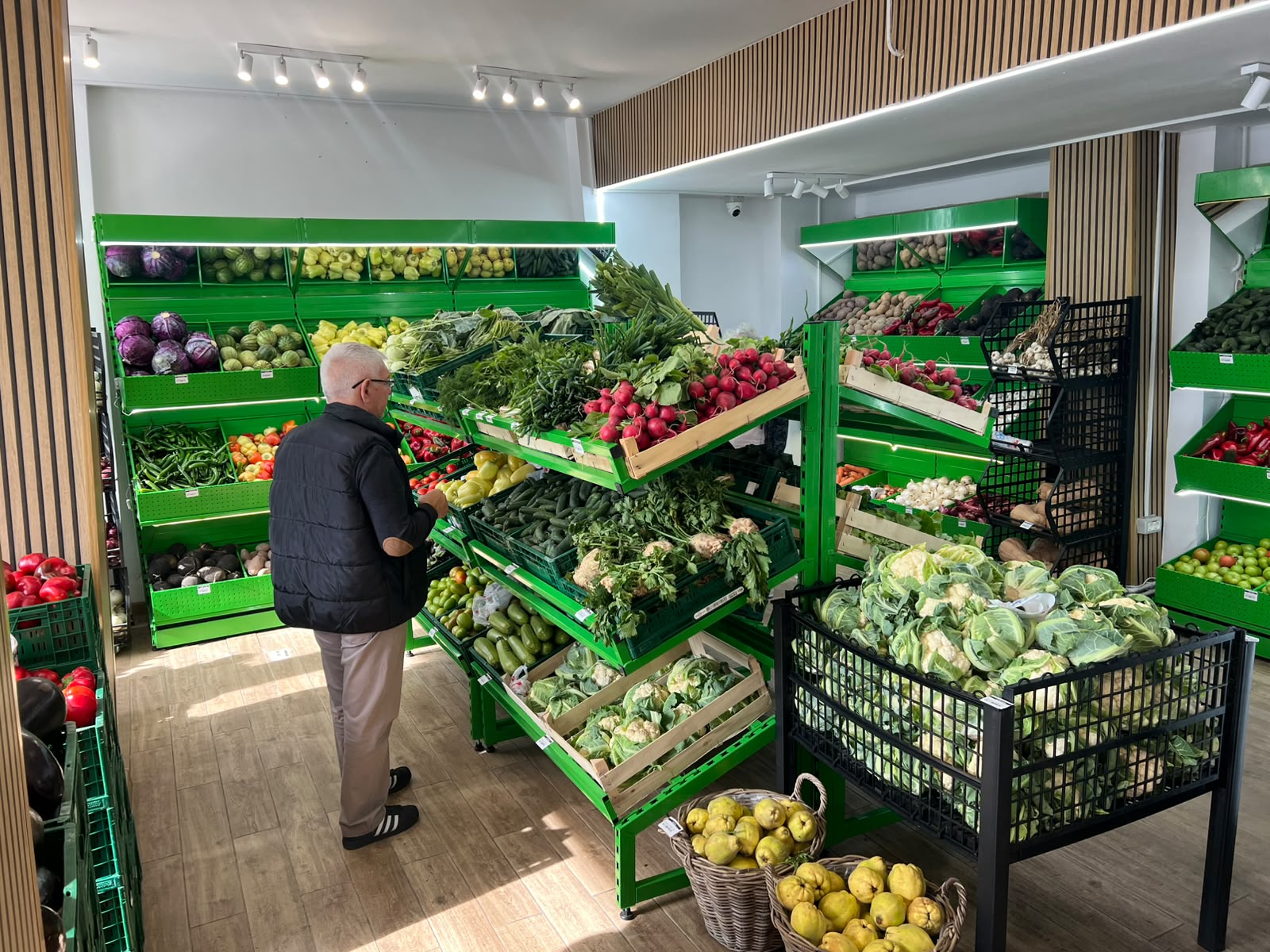 AGROSTAR deschide la Sibiu primul magazin dintr-un viitor lanț național de fructe și legume